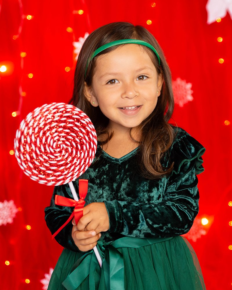 San Diego Holiday Sessions_Christmas Photos_Family Photographer_School Sessions_Professional Photographer_Chelsea V Photography-9639_8x10